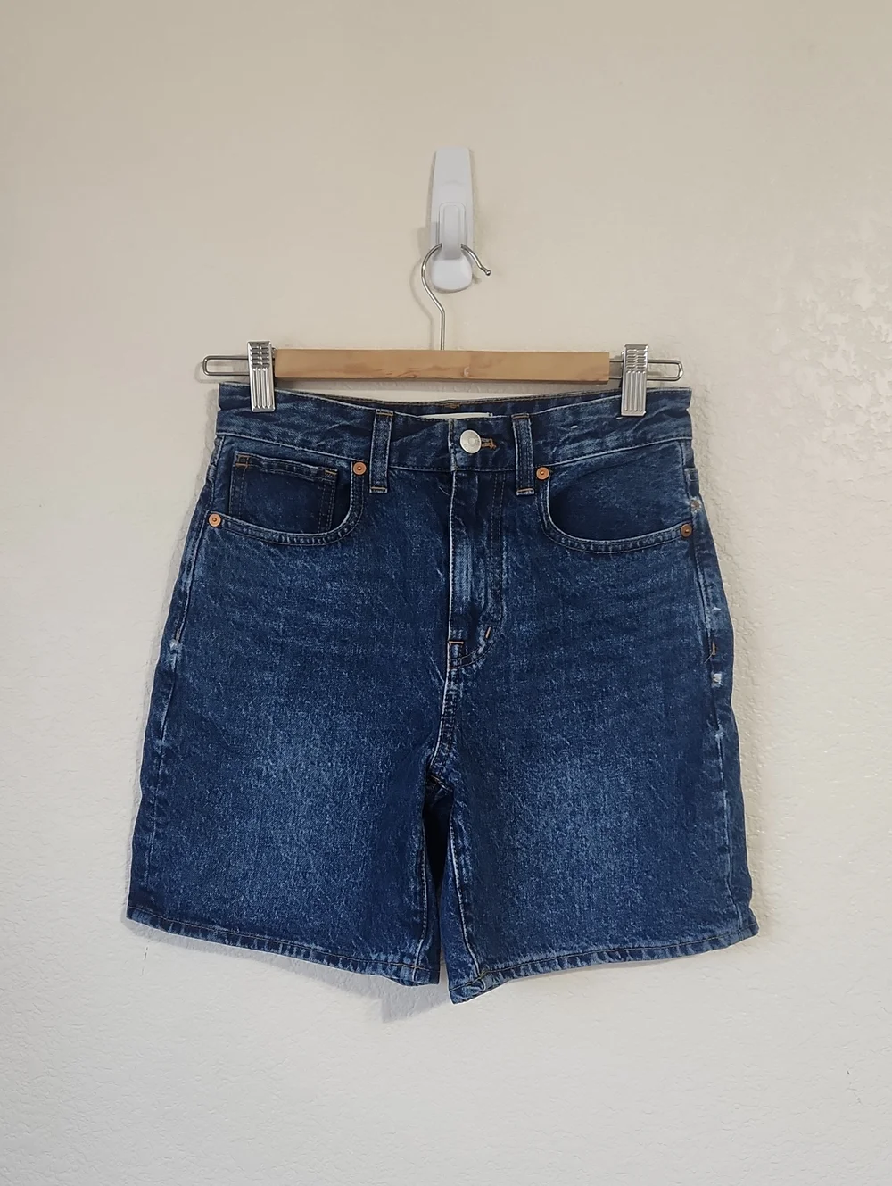 Madewell Baggy Jean Shorts in Valmont Wash Size 24